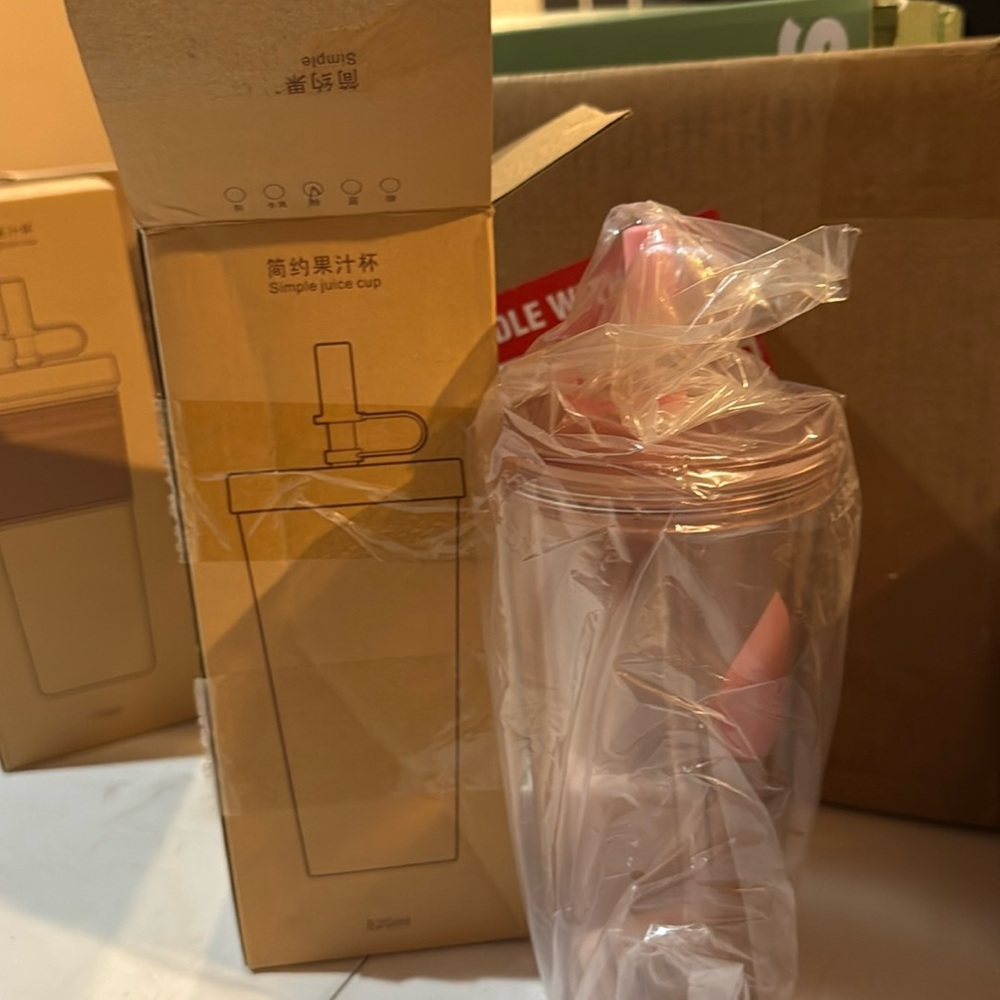 Brand new 18oz pink tumbler with large straw perfect for smoothies
